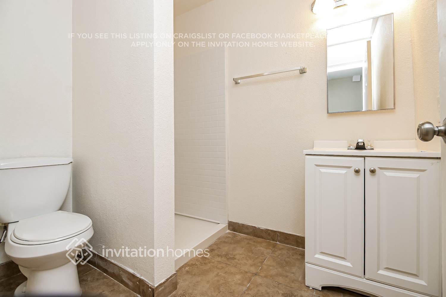 Building Photo - 302 S Quail Ln