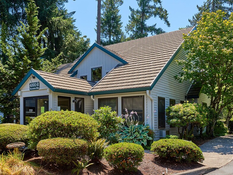 Building Photo - 4000 Carman Dr