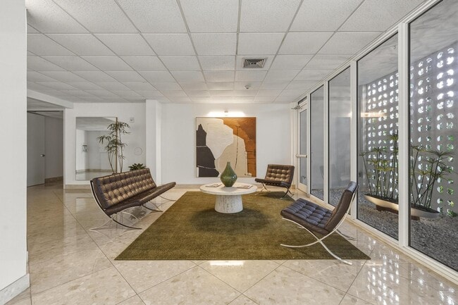 Building Photo - 2100 Sans Souci Blvd