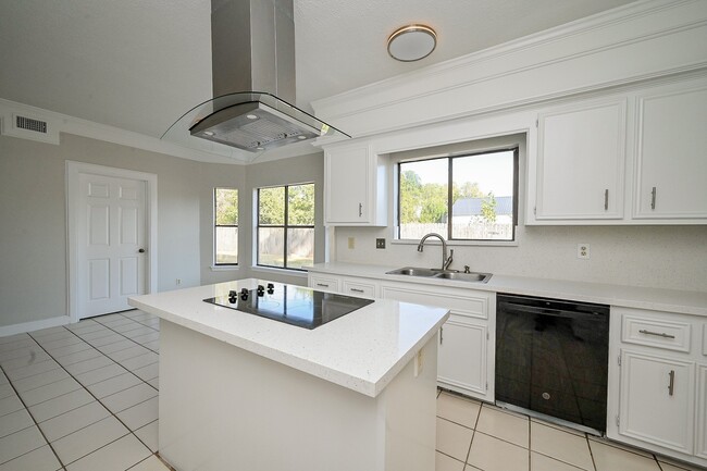 Building Photo - 12011 Autumn Creek Dr