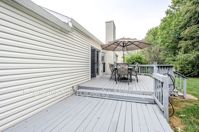 Building Photo - 9564 Basilwood Dr