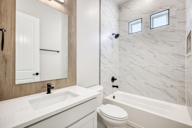 Building Photo - Beautiful East side House 4 bed-2.5 baths, part of The Club that includes Swimming Pool, Gym, Ten...