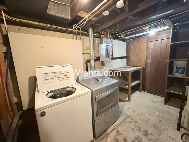 Building Photo - Beautiful 5-Bed, 2.5-Bath Home in the Heart of Spokane