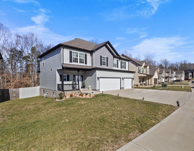 Building Photo - 383 Barry Dr