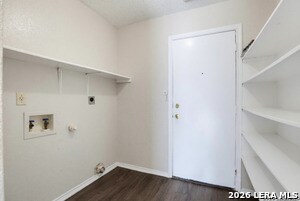 Building Photo - 13922 Villa Camino