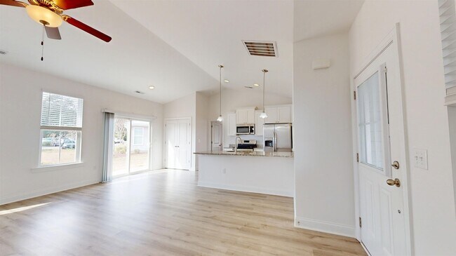 Building Photo - 24 Wimbledon Ct