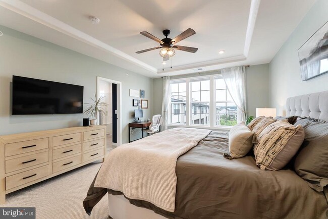 Building Photo - 22405 Claude Moore Dr