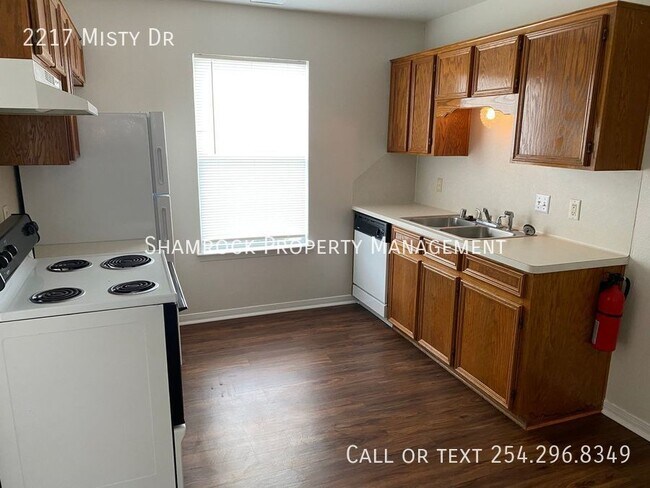 Building Photo - 2/1 Fourplex in Midway ISD!