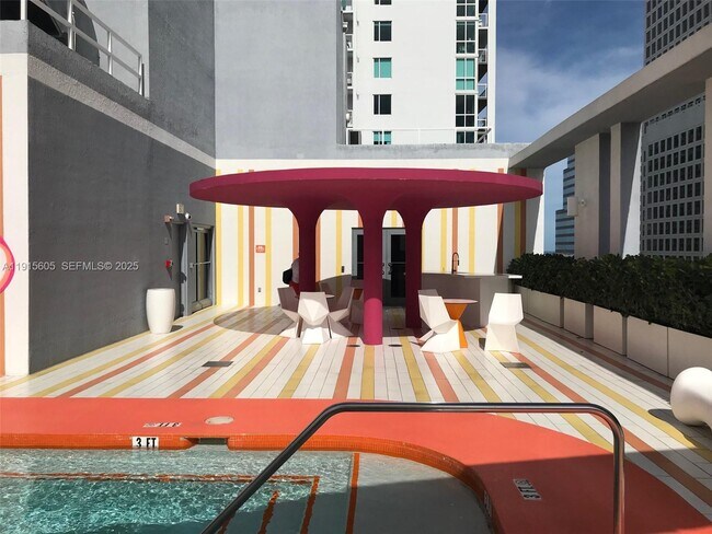 Building Photo - 31 SE 6th St