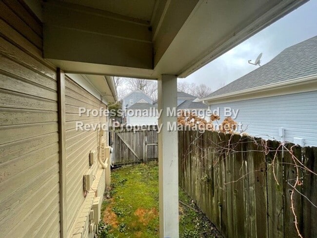 Building Photo - 2 bedroom Home in Harbor Town!!