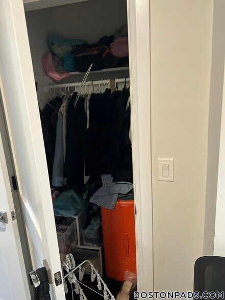 Building Photo - 7 Strathmore Rd