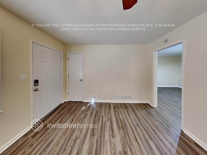 Building Photo - 2926 Pine Hill Dr