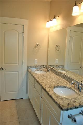 Building Photo - 213 Lily Ln