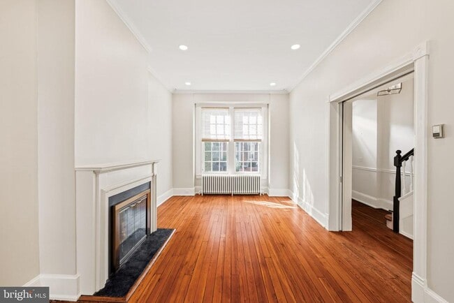 Building Photo - 509 Duke St