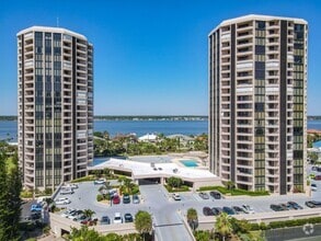 Building Photo - Stunning Penthouse Rental with Intracoasta...