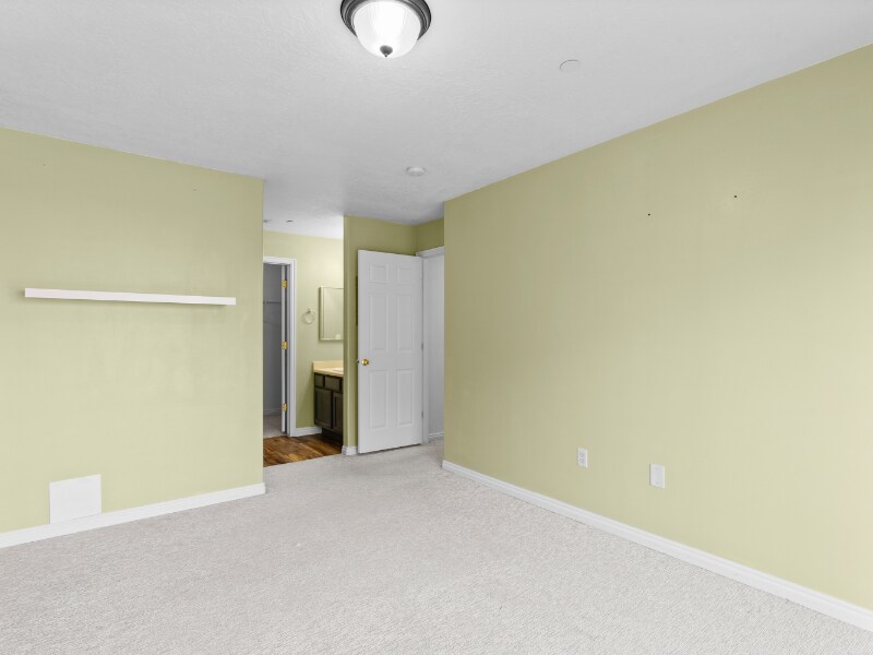 Building Photo - 2119 N Aurora Way