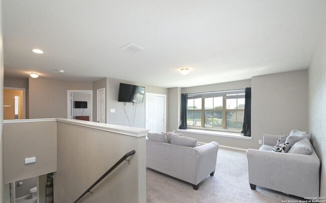 Building Photo - 5727 Ivans Farm