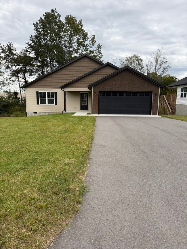 Building Photo - 158 Sky View Meadow Dr
