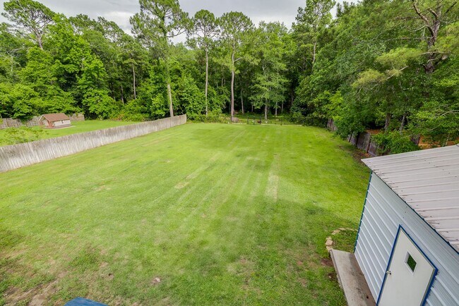 Building Photo - Spacious Home with Shop in Rincon!  No HOA!