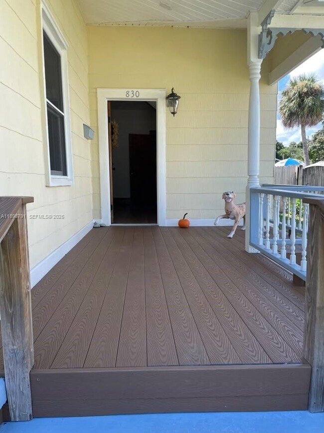 Building Photo - 830 S Beach St