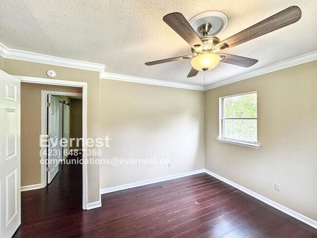 Building Photo - 3-Bedroom, 2-Bathroom Home with Basement a...
