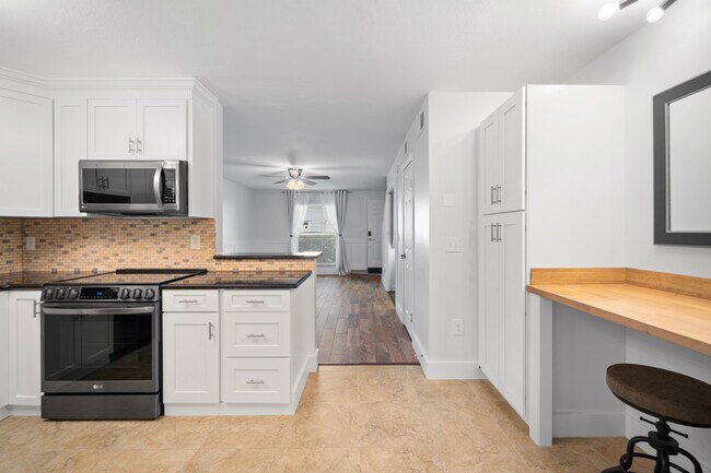 Building Photo - 11816 Cypress Hill Cir
