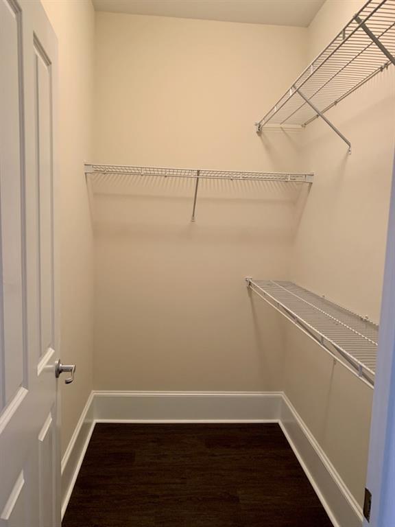 Building Photo - 5460 Glenridge View NE