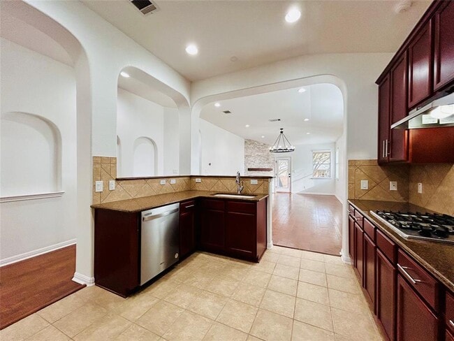 Building Photo - 240 Fort Mabry Loop