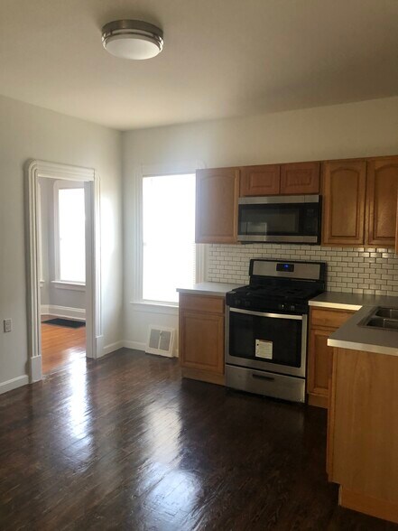 Kitchen - 65 Rowe Ave