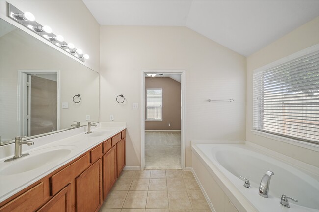 Building Photo - 21707 Winsome Rose Ct