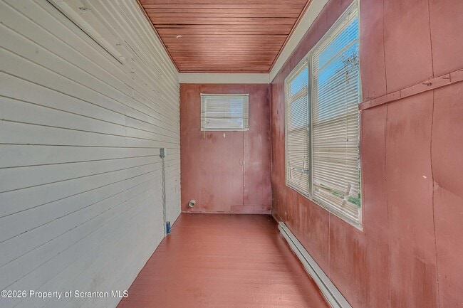 Building Photo - 1425 Church Ave