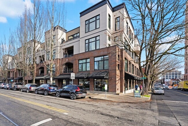 Building Photo - 618 NW 12th Ave