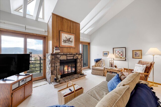 Building Photo - WINTER RENTAL-Buffalo Village-2 Bedroom Plus Loft with Amazing Views