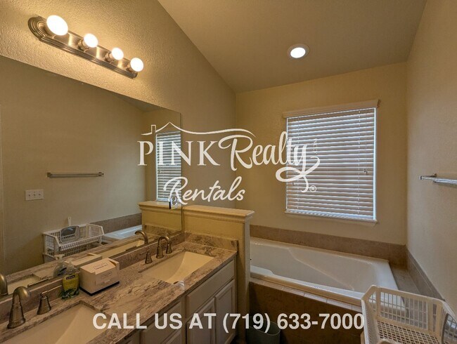 Building Photo - 10167 Roughshod Pt