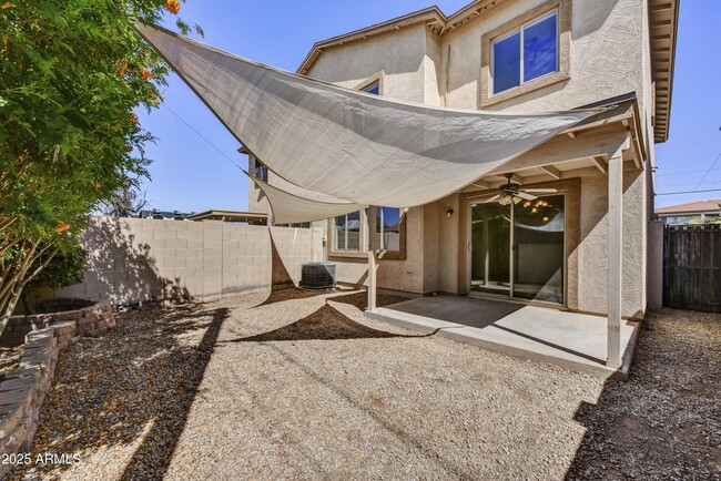 Building Photo - 3805 E Earll Dr