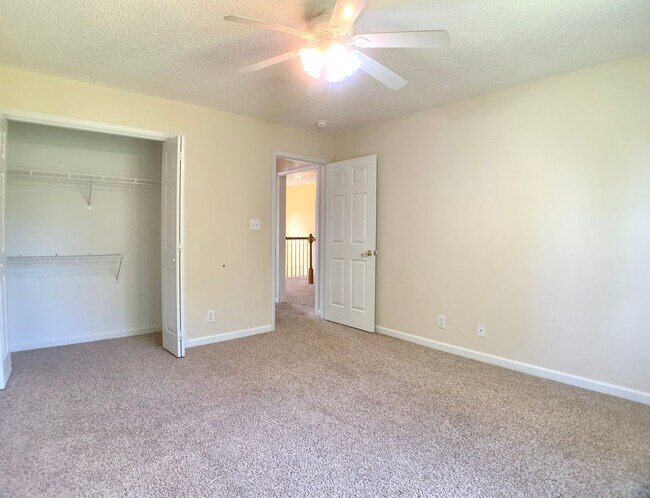 Building Photo - 141 Lyme Dr