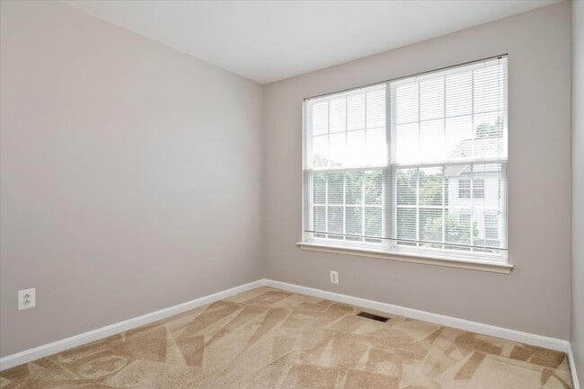 Building Photo - 1727 Jennifer Meadows Ct