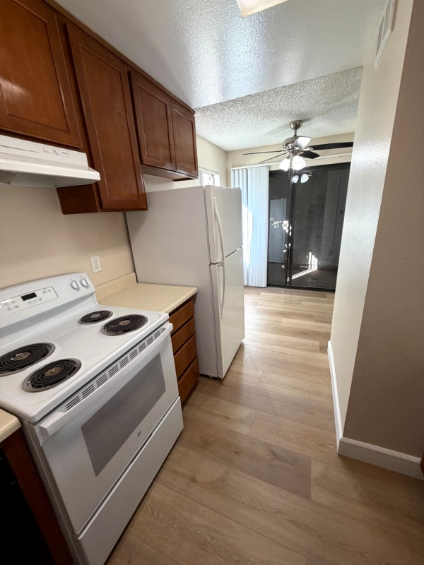 Building Photo - 360 N San Antonio Ave