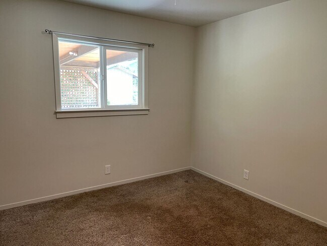 Building Photo - Charming two bedroom home in Mirabel Heights!