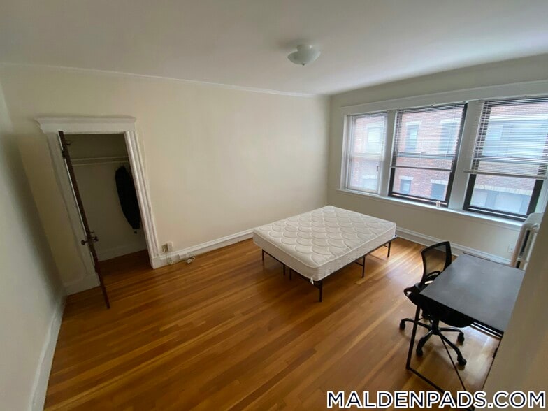 Building Photo - 17-19 Washington St.