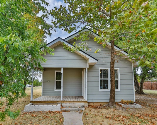 Primary Photo - 103 N Robinson