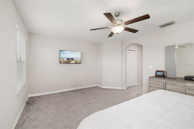 Building Photo - 621 Royal Empress Dr