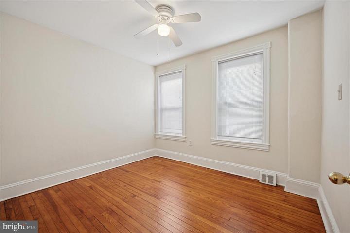 Building Photo - 3913 Cresson St