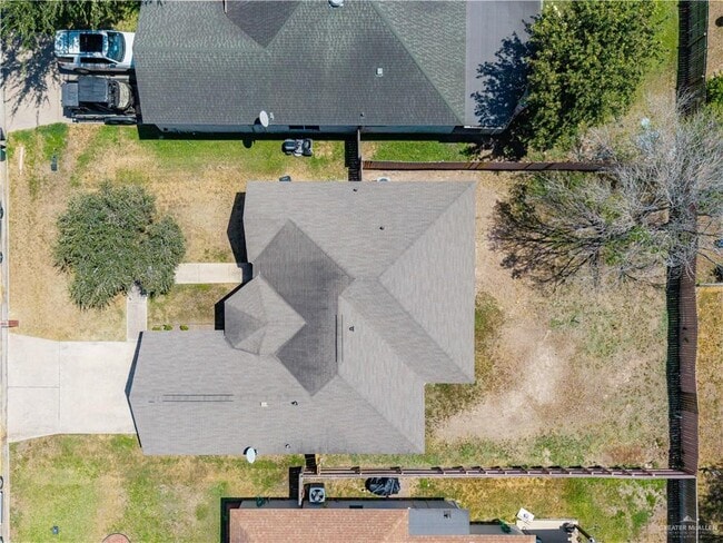 Building Photo - 1806 Lauren Ln