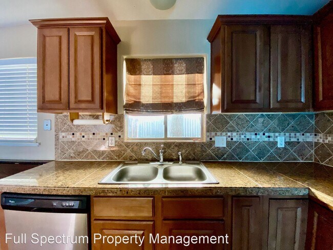 Building Photo - 2 br, 1 bath House - 5214 Joe Sayers Ave #1