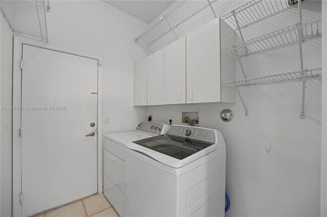 Building Photo - 4294 Diamond Terrace