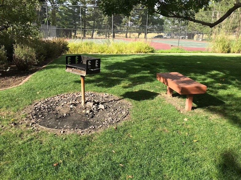 BBQ Area - 3393 Madison Ave