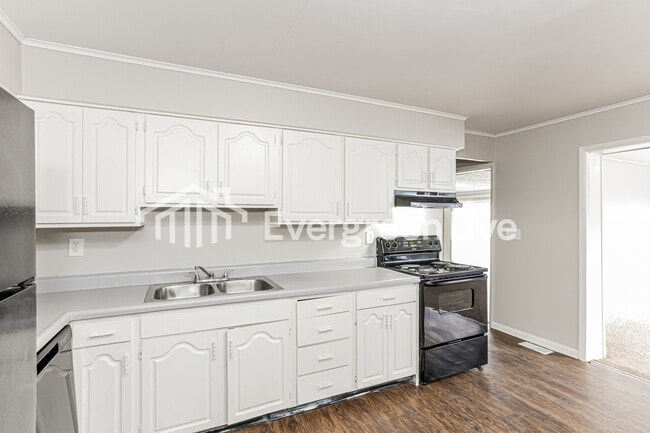 Building Photo - 3823 Alsace Pl