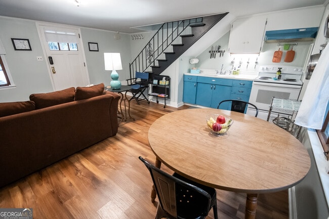 Building Photo - 290.5 Milledge Cir