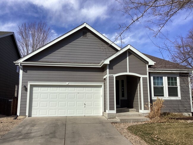 Primary Photo - 3 bedroom, 2 Bath Ranch Home with 2 Car At...